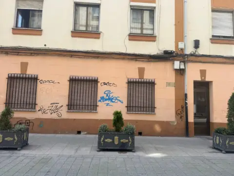 Piso en calle de Jacinto Benavente, 3